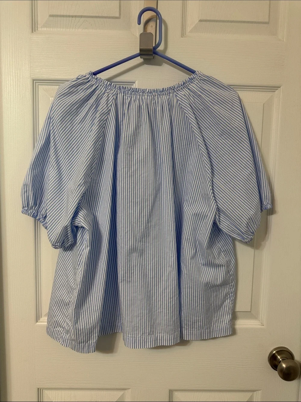 Old Navy Light Blue & White Striped Puff-Sleeve Blouse